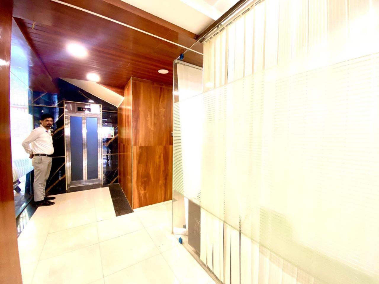 Hotel Sky International- Airport Zone Hyderabad Шамшабад Екстериор снимка