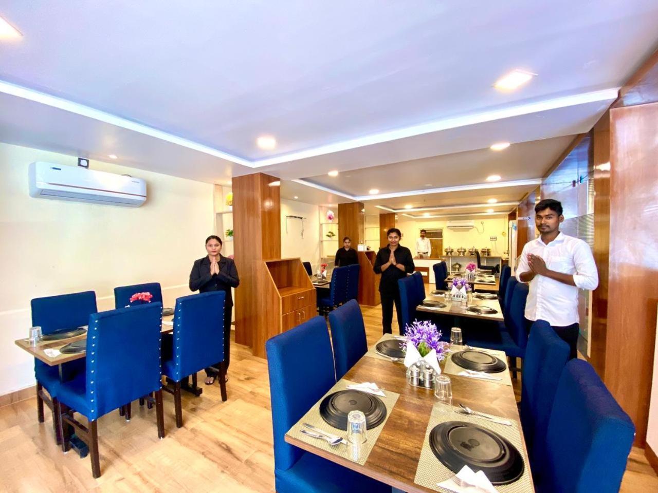 Hotel Sky International- Airport Zone Hyderabad Шамшабад Екстериор снимка
