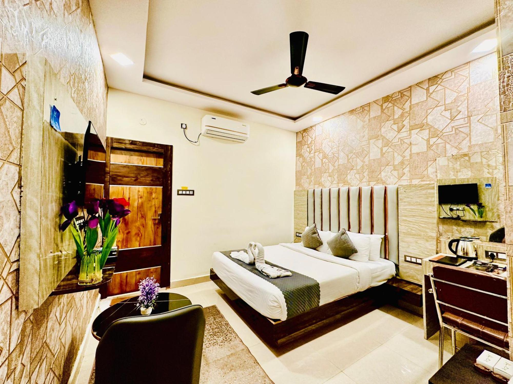 Hotel Sky International- Airport Zone Hyderabad Шамшабад Екстериор снимка