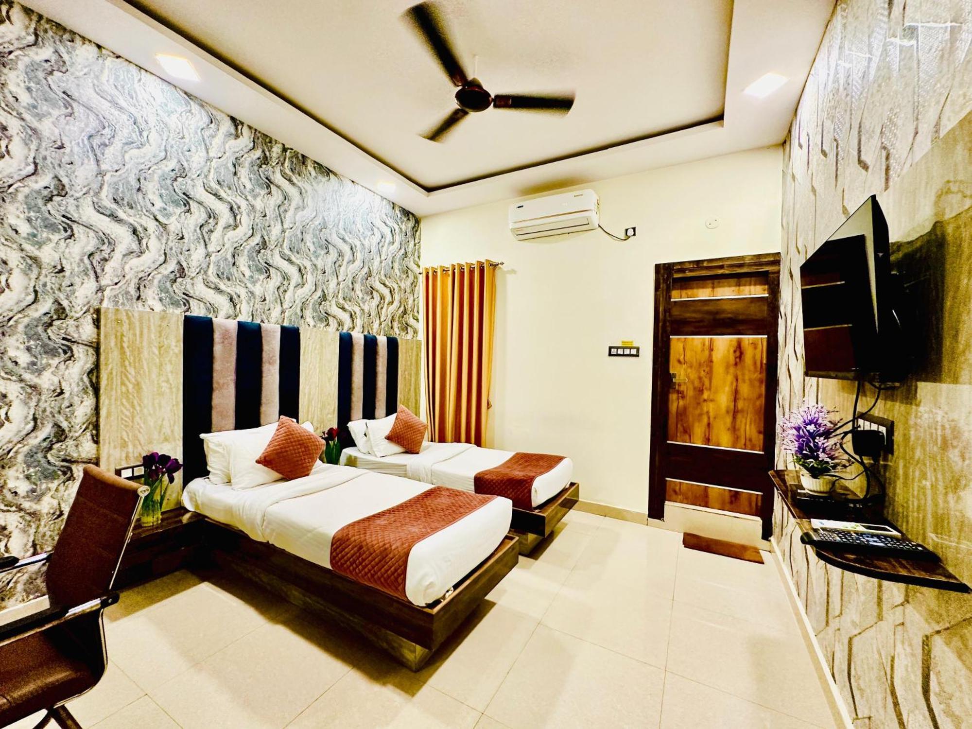 Hotel Sky International- Airport Zone Hyderabad Шамшабад Екстериор снимка