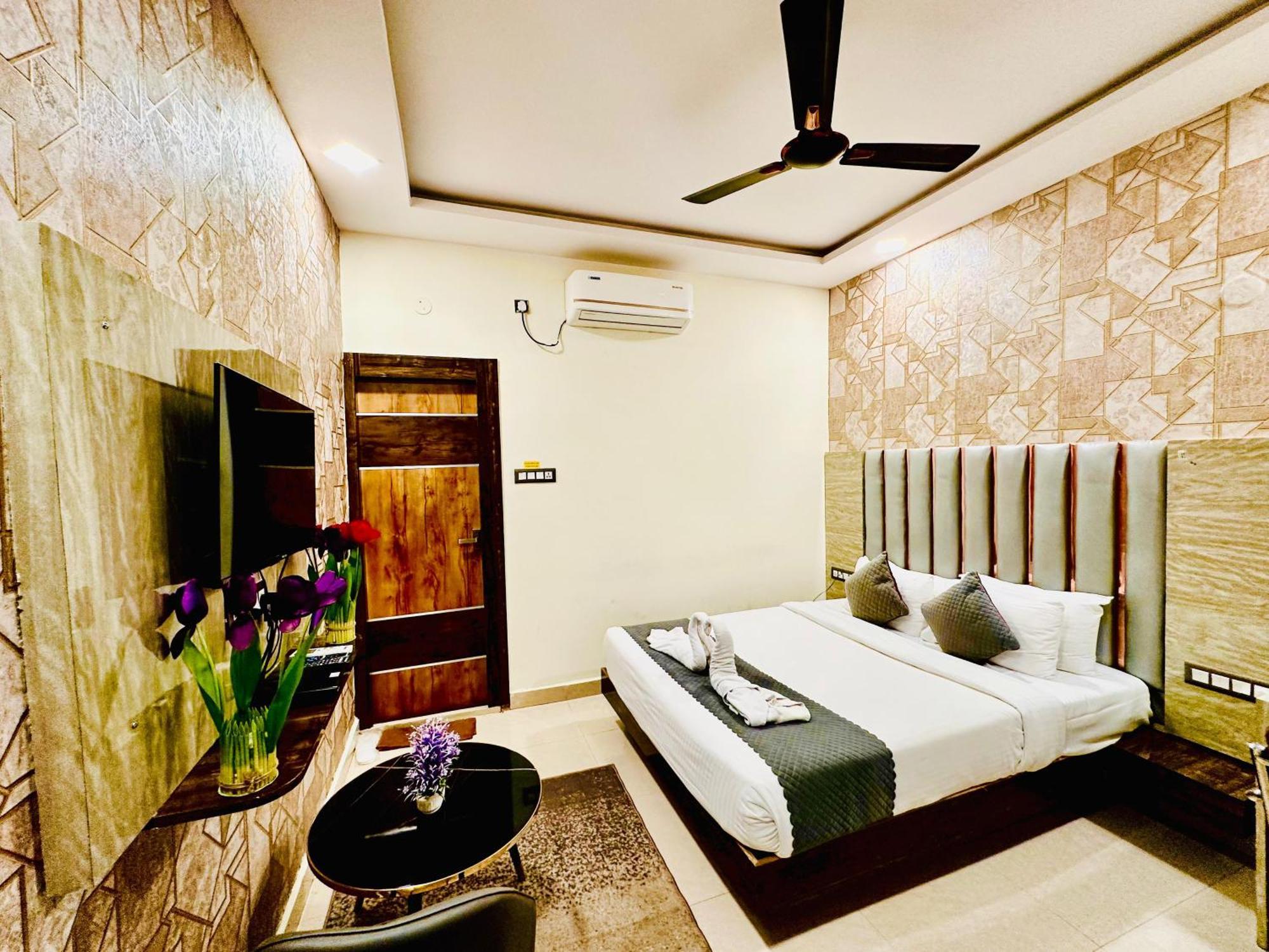 Hotel Sky International- Airport Zone Hyderabad Шамшабад Екстериор снимка