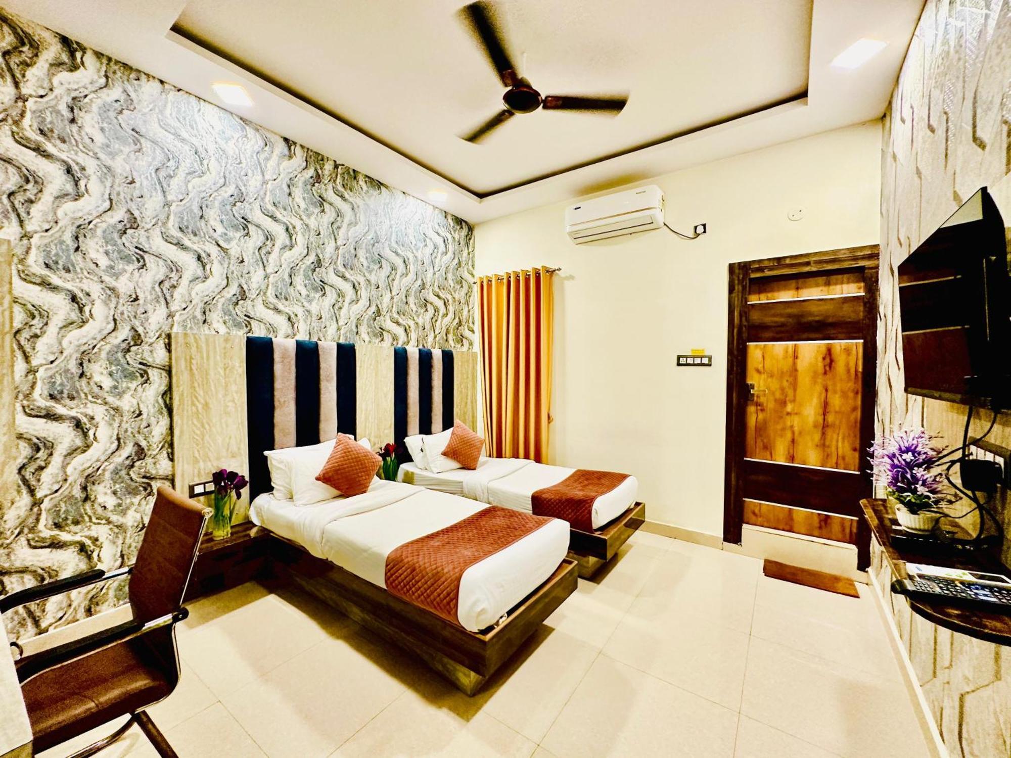 Hotel Sky International- Airport Zone Hyderabad Шамшабад Екстериор снимка