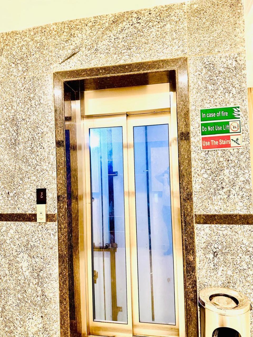 Hotel Sky International- Airport Zone Hyderabad Шамшабад Екстериор снимка