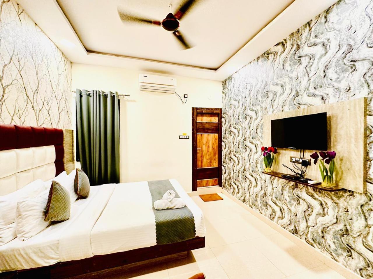 Hotel Sky International- Airport Zone Hyderabad Шамшабад Екстериор снимка