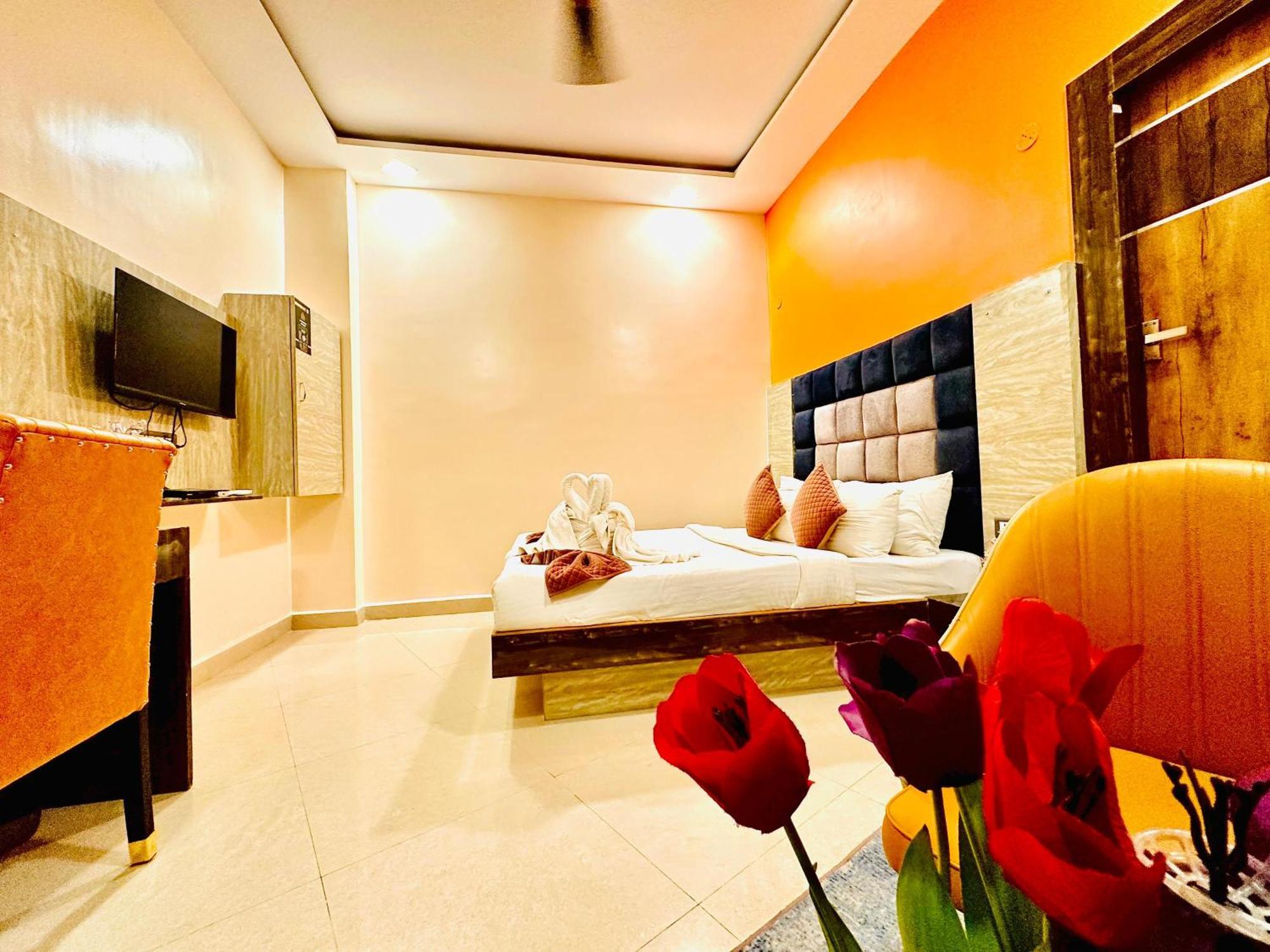 Hotel Sky International- Airport Zone Hyderabad Шамшабад Екстериор снимка