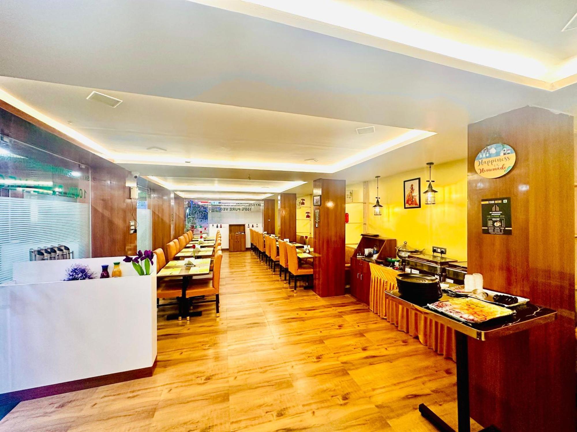 Hotel Sky International- Airport Zone Hyderabad Шамшабад Екстериор снимка