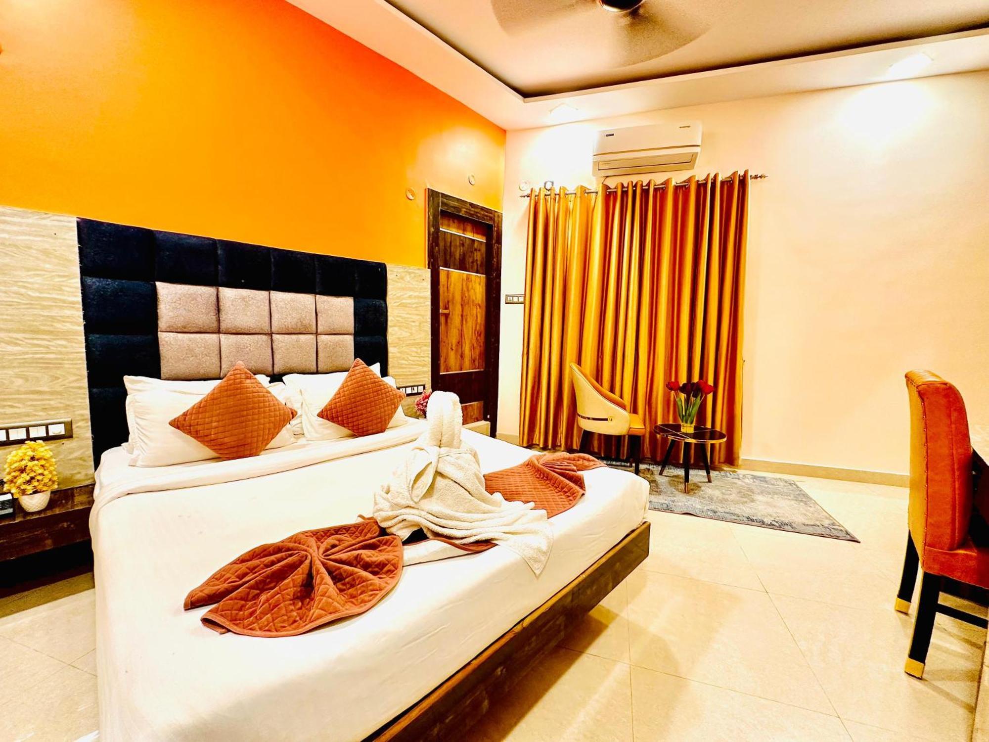Hotel Sky International- Airport Zone Hyderabad Шамшабад Екстериор снимка