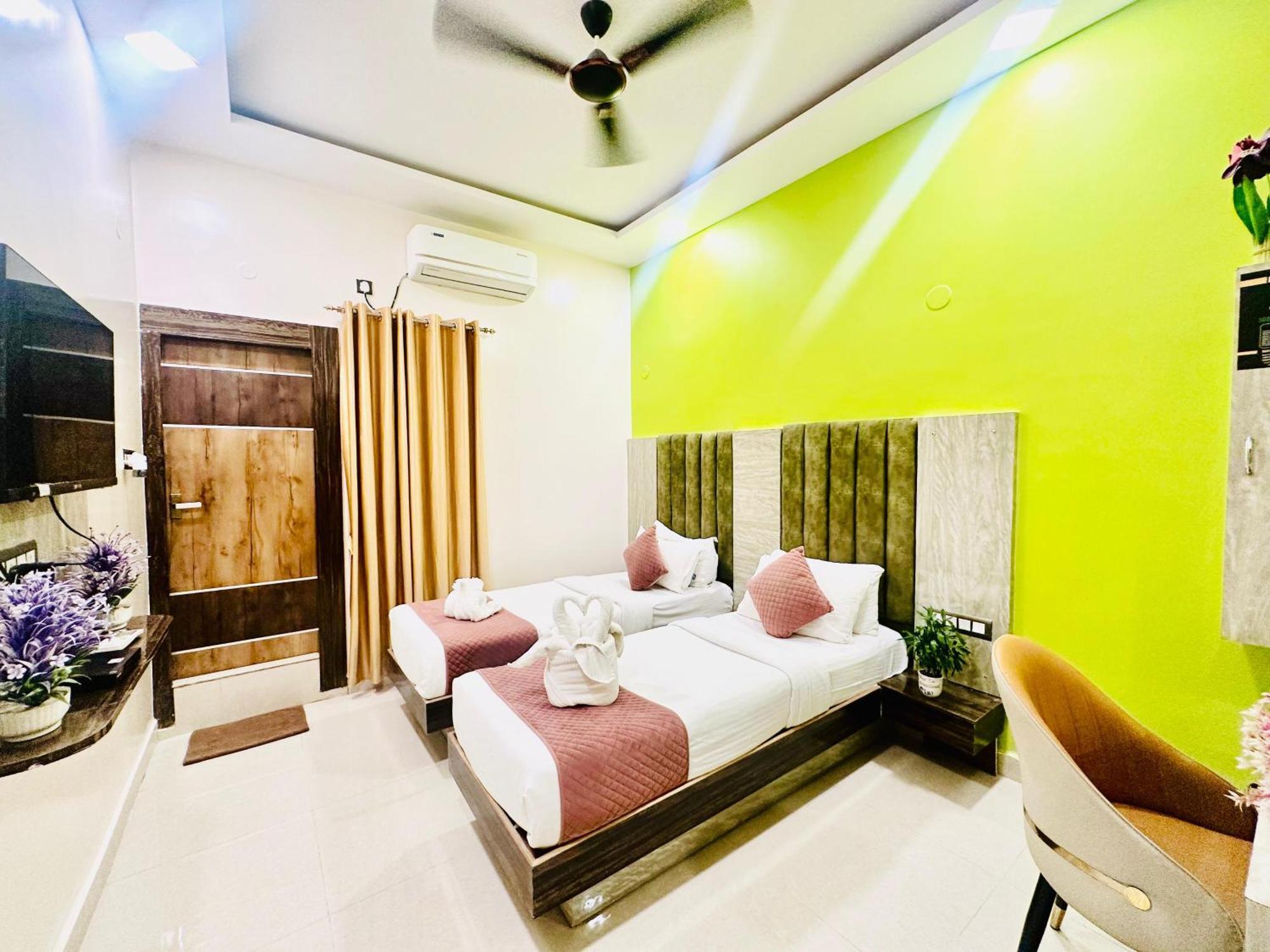 Hotel Sky International- Airport Zone Hyderabad Шамшабад Екстериор снимка