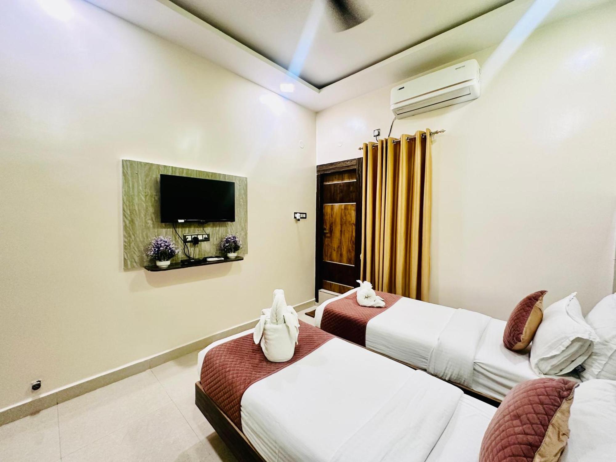 Hotel Sky International- Airport Zone Hyderabad Шамшабад Екстериор снимка