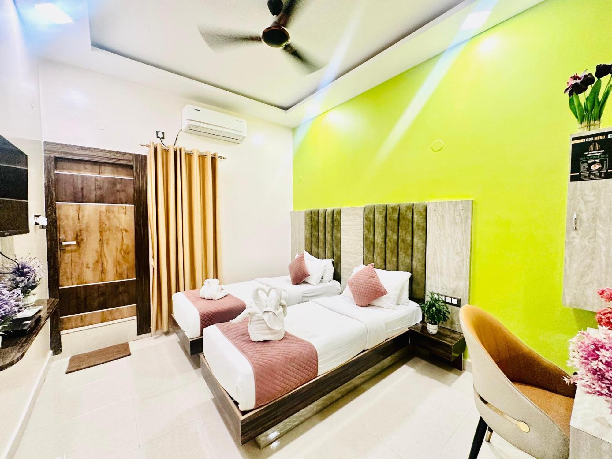 Hotel Sky International- Airport Zone Hyderabad Шамшабад Екстериор снимка